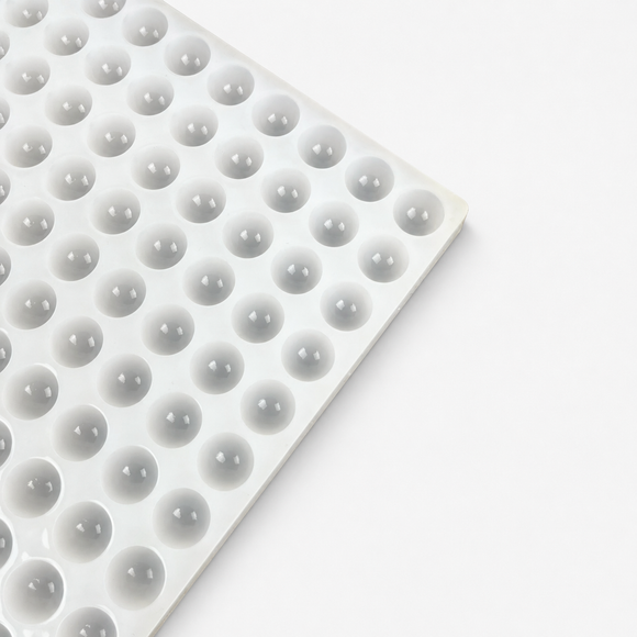 Molde para gomitas de media esfera de silicona de 2.8 mL - 192 cavidades - primer plano, de silicona, para producción comercial