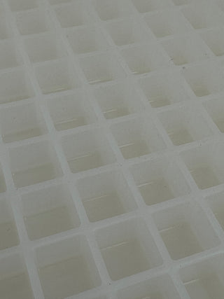 Molde de gomitas en forma de cubo de 2 ml - 520 cavidades